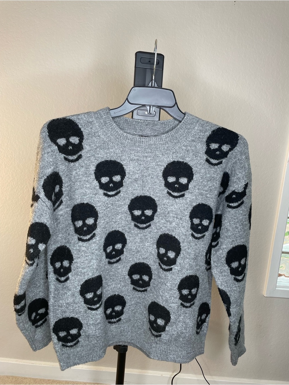bobeau Grey Crewneck Sweater with Black Skull Pattern